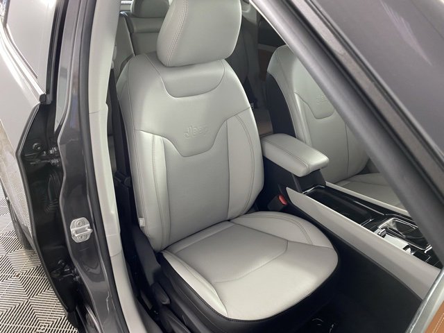 Used 2022 Jeep Compass Limited image 30