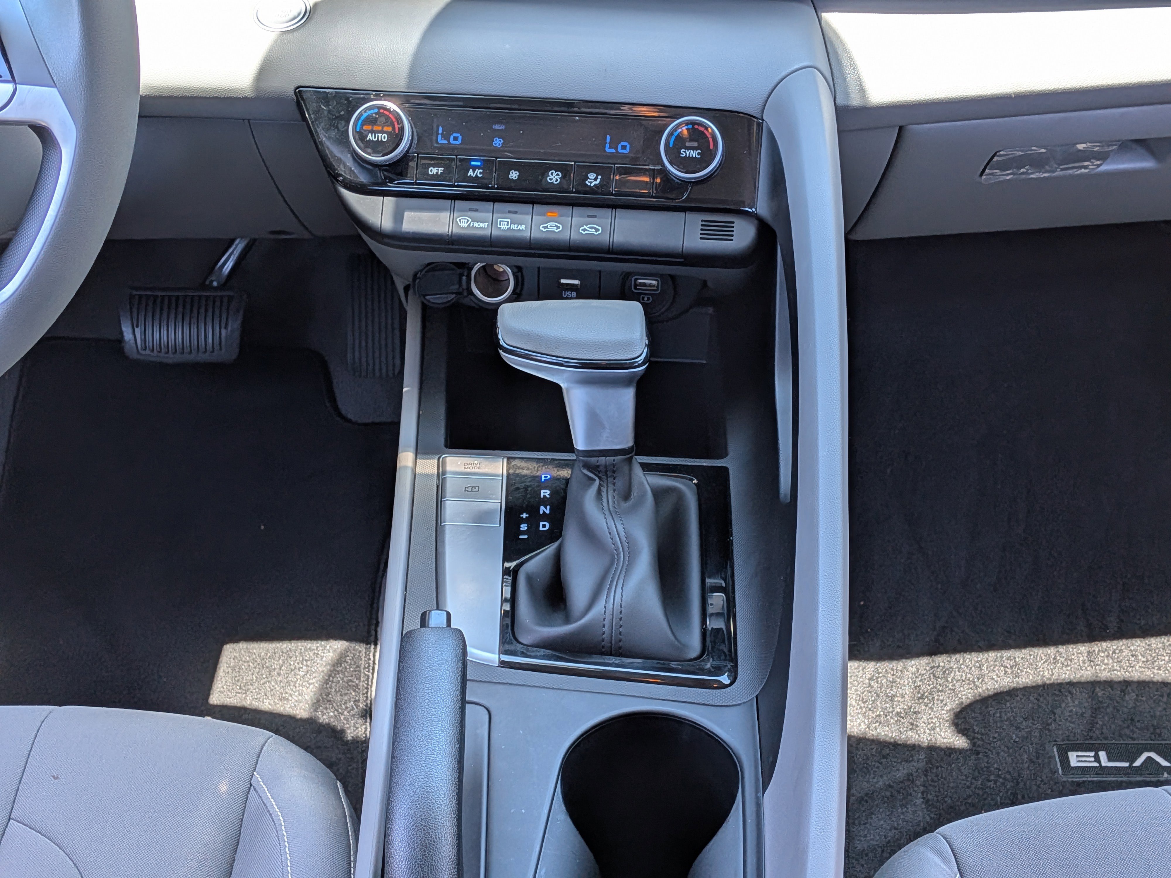 Used 2023 Hyundai Elantra SEL FWD image 19