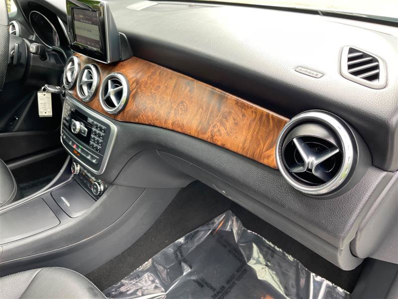 Used 2015 Mercedes-Benz GLA 250 4MATIC image 92