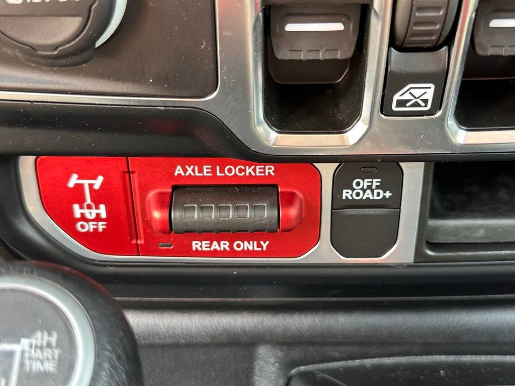 Used 2024 Jeep Wrangler Unlimited image 7