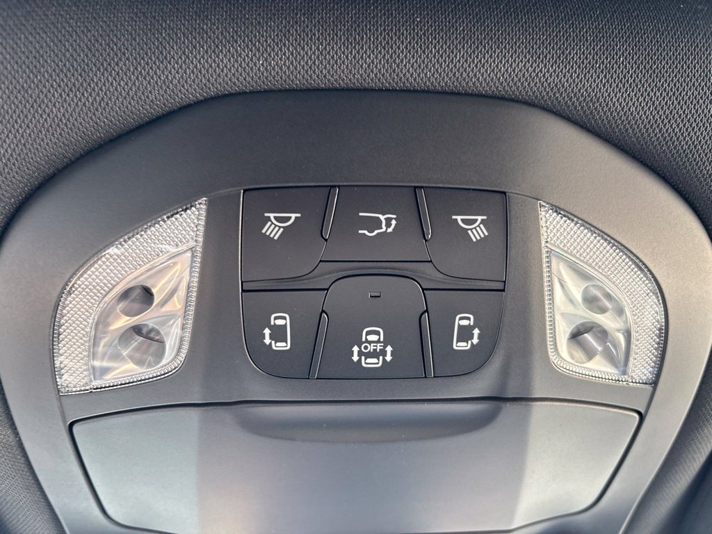 New 2027 Chrysler Pacifica Limited FWD image 45