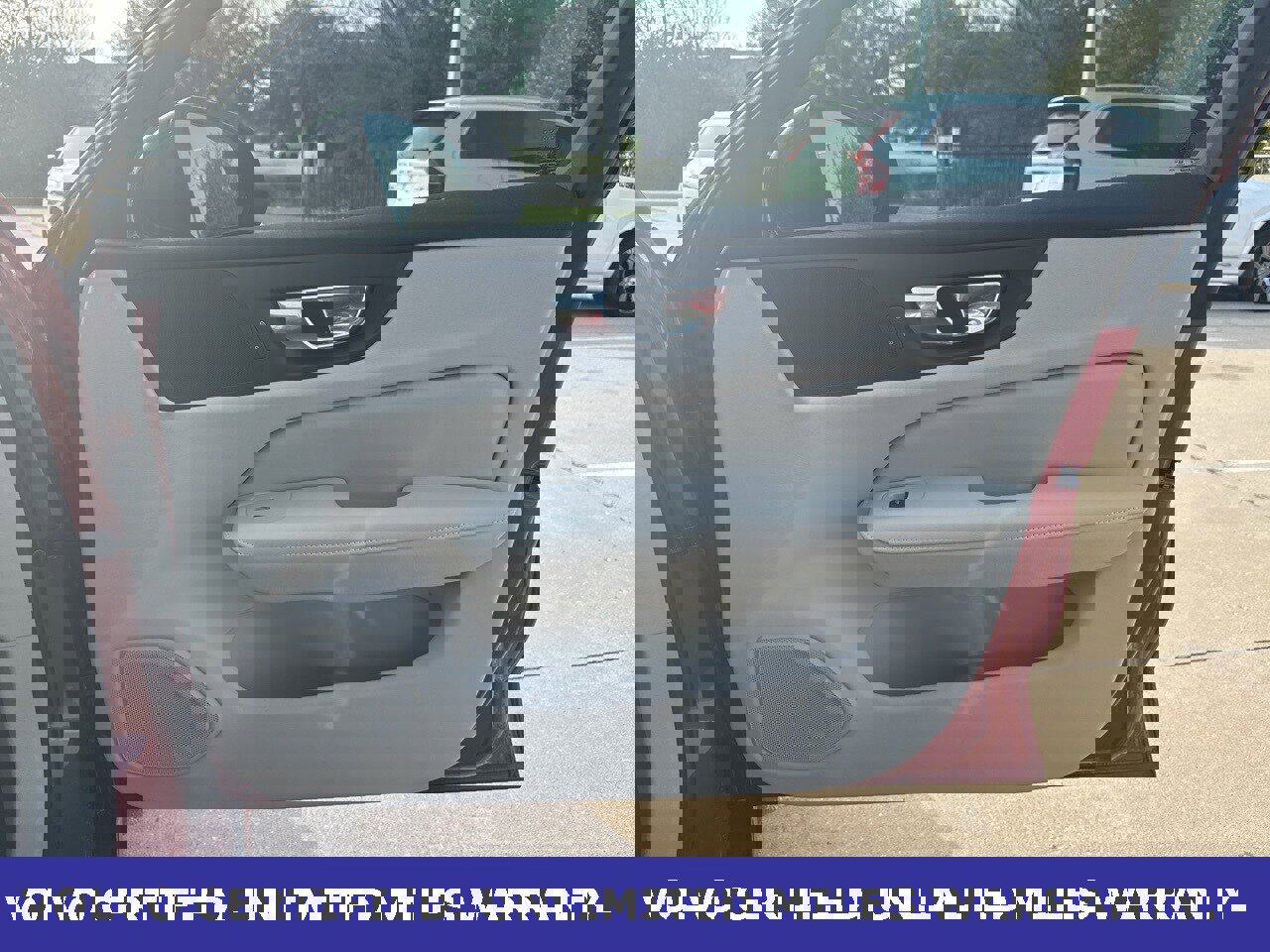 Certified 2023 Volvo S60 B5 Plus image 9