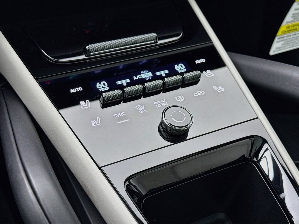New 2026 Porsche Cayenne Coupe AWD/4WD image 22