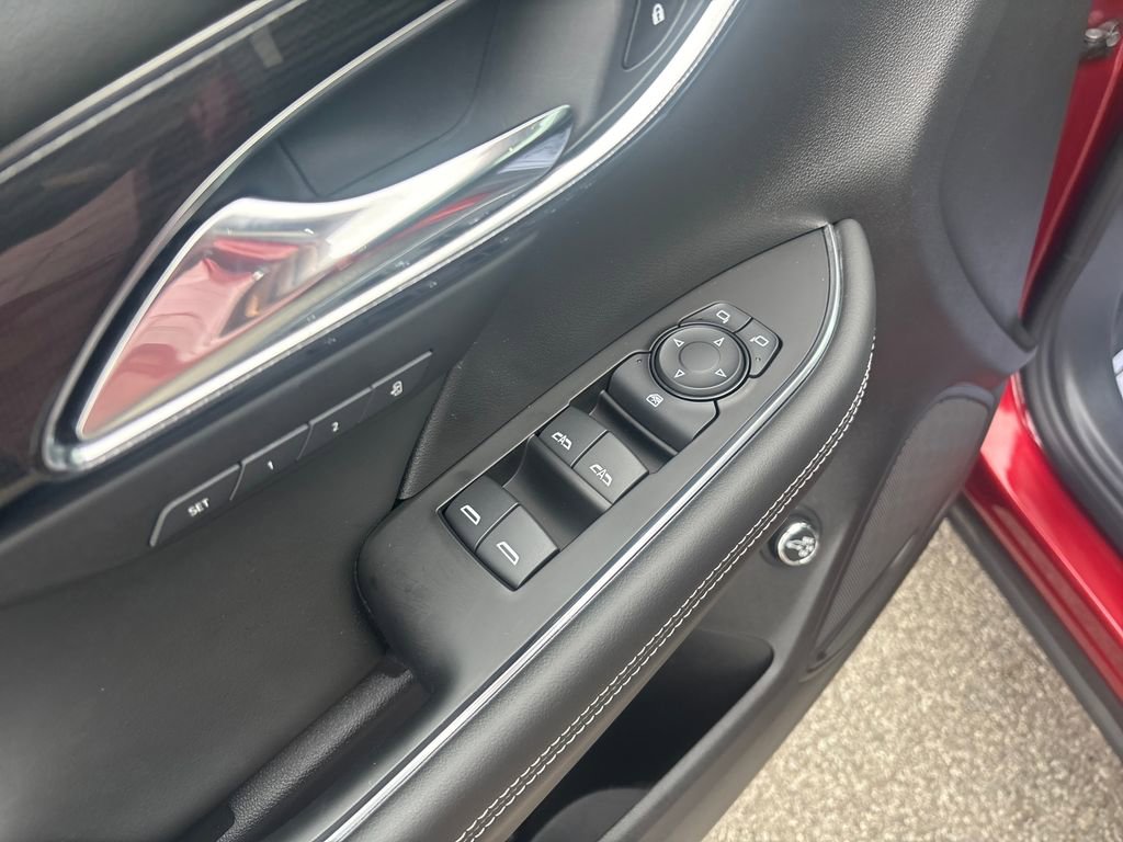 Used 2023 Buick Envision Essence image 15