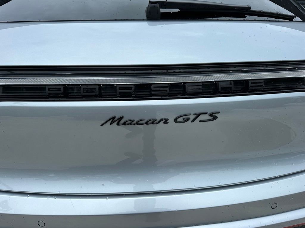 Certified 2025 Porsche Macan GTS AWD/4WD image 14