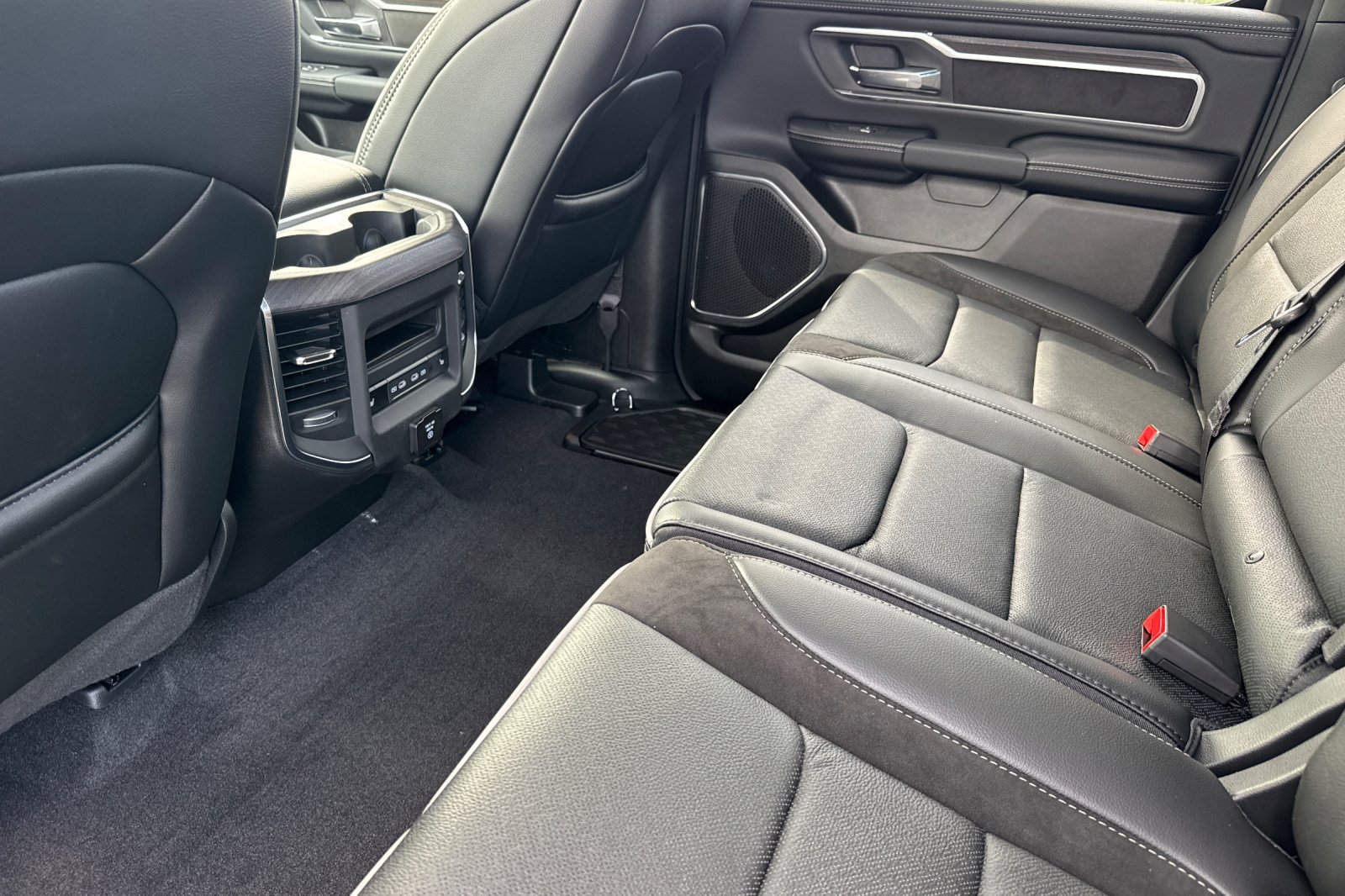 New 2026 RAM 1500 Laramie w/ Night Edition AWD/4WD image 11