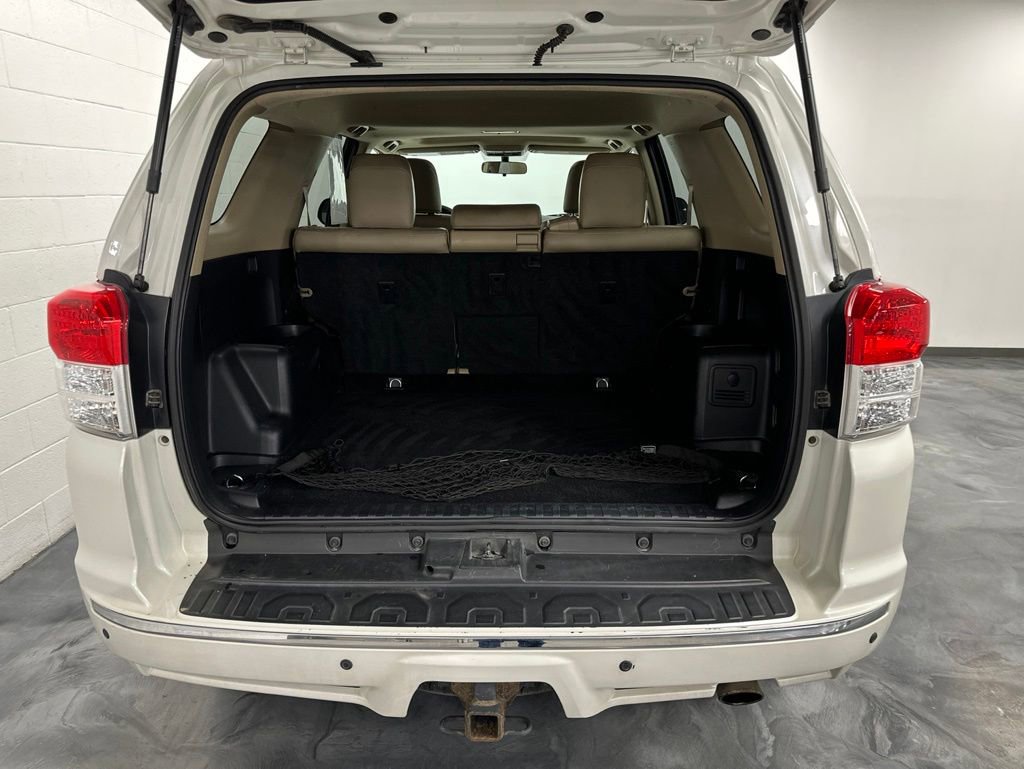 Used 2011 Toyota 4Runner SR5 w/ Premium Pkg w/Leather RWD image 8