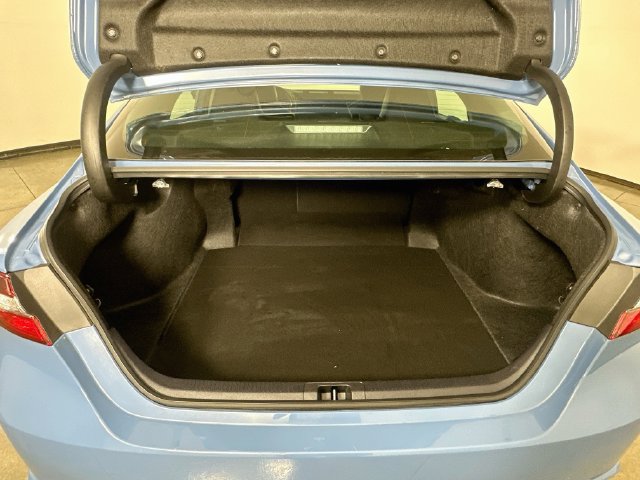 Used 2024 Toyota Camry SE w/ Cold Weather Package FWD image 31