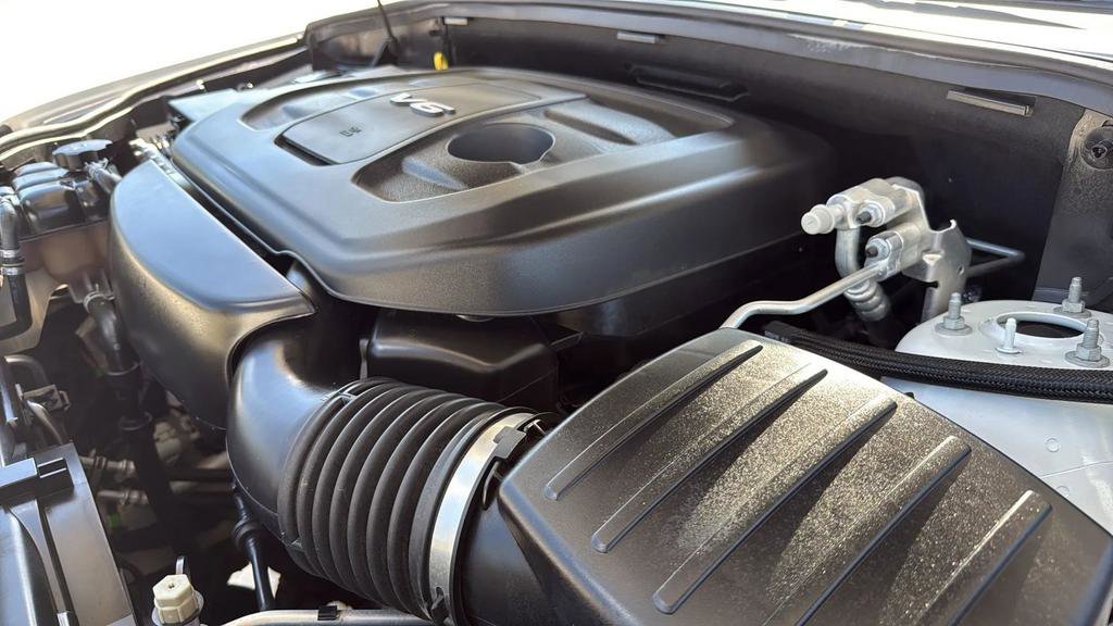 Used 2019 Jeep Grand Cherokee Overland RWD image 21