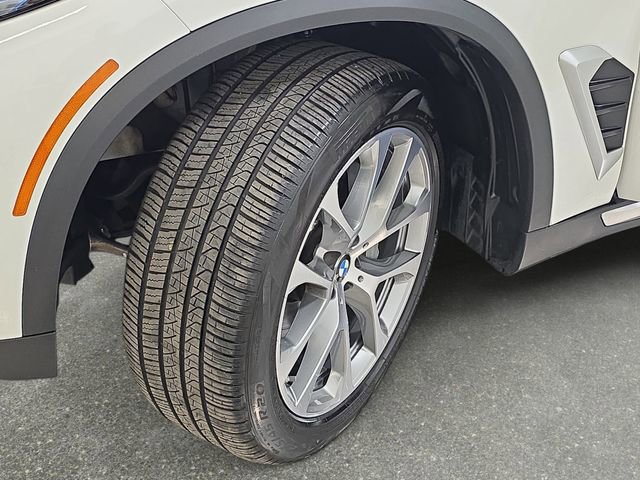 Certified 2026 BMW X5 xDrive40i w/ Climate Comfort Package image 29
