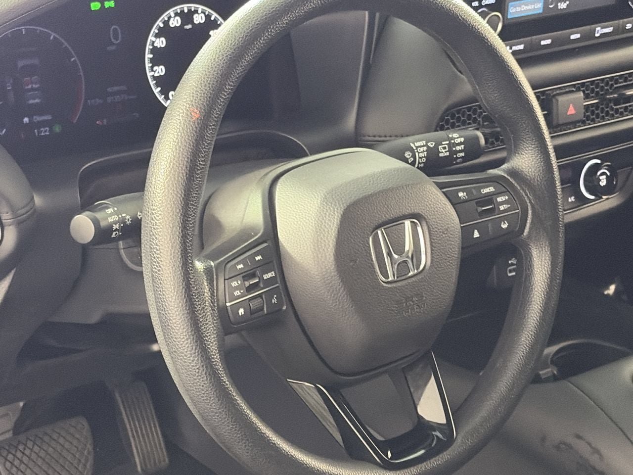 Used 2025 Honda HR-V LX image 12