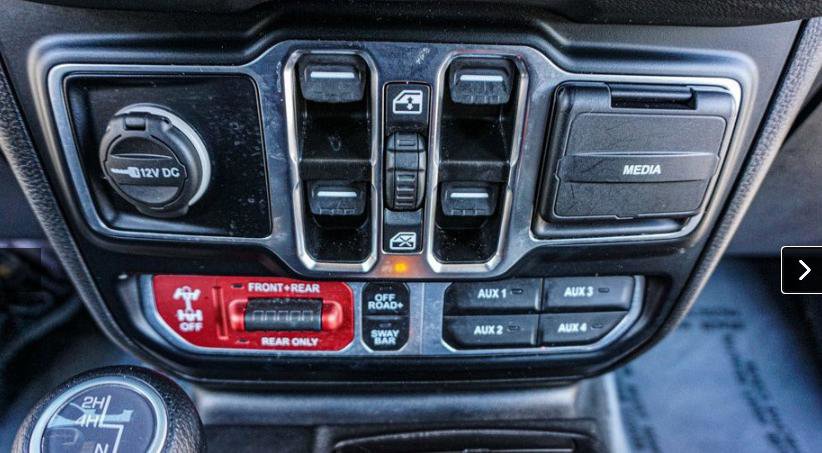 Used 2024 Jeep Wrangler Unlimited Rubicon AWD/4WD image 9