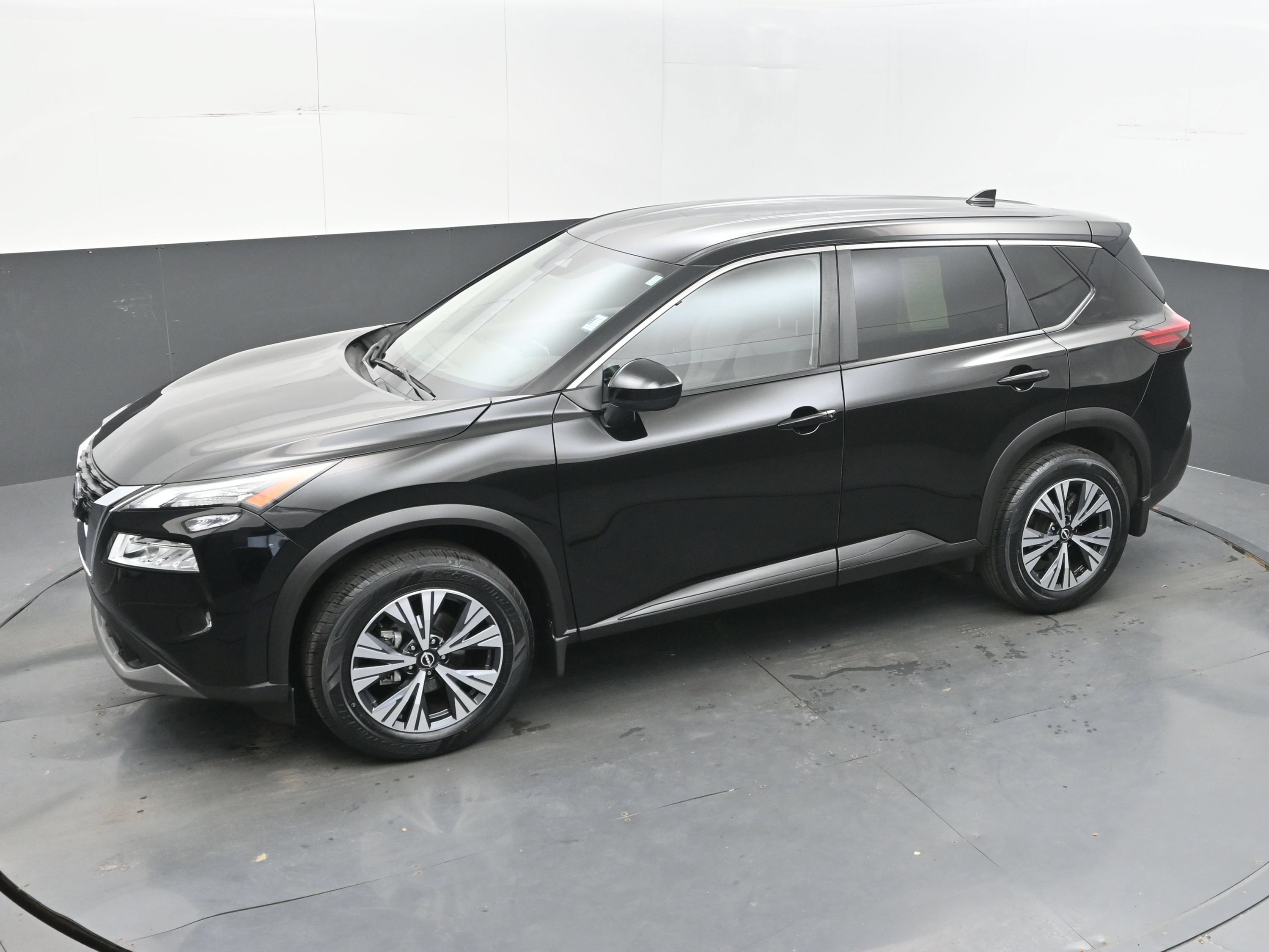 Used 2023 Nissan Rogue SV FWD image 26