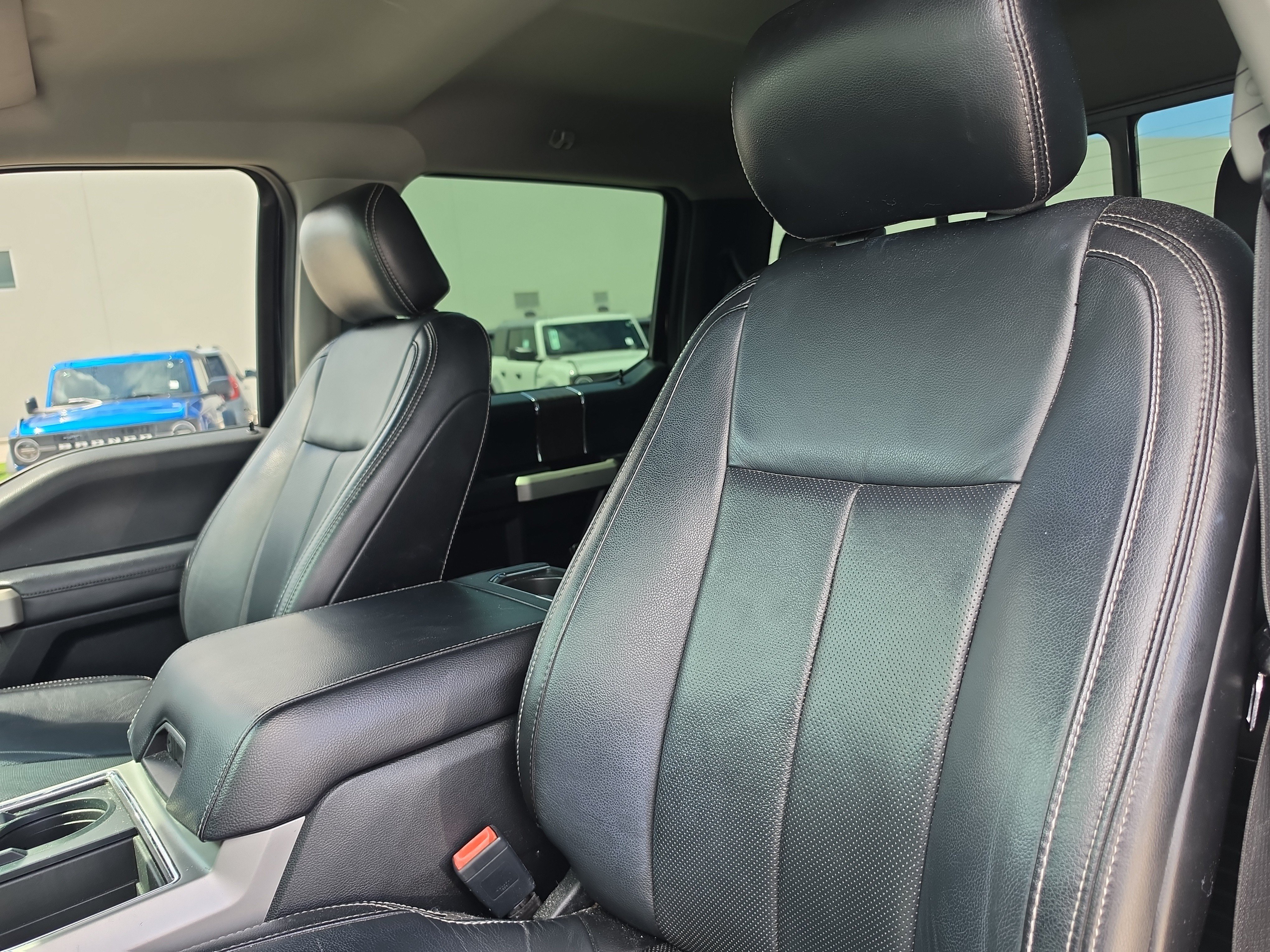 Used 2020 Ford F350 Lariat w/ Lariat Ultimate Package AWD/4WD image 17