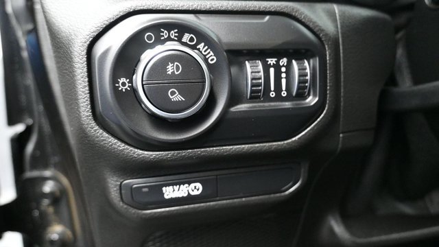 Used 2020 Jeep Gladiator Overland AWD/4WD image 22