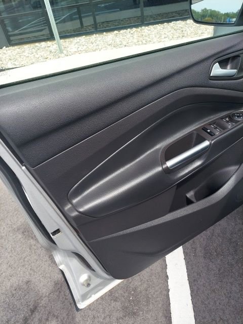 Used 2018 Ford Escape SE image 3