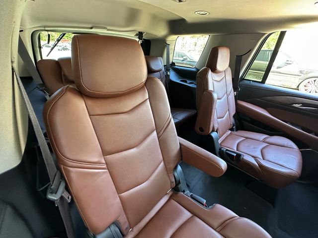 Used 2015 Cadillac Escalade Premium image 46