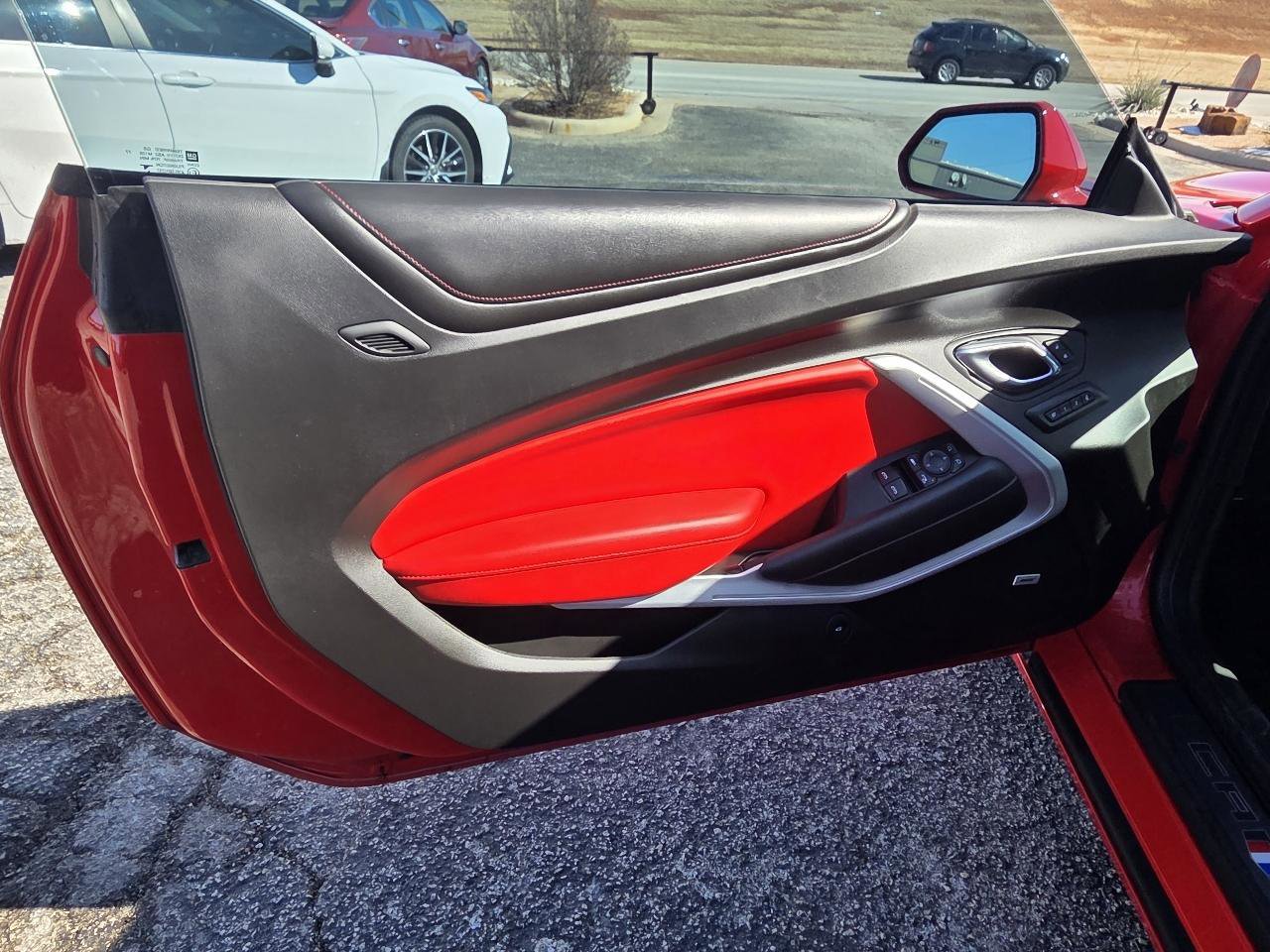 Used 2019 Chevrolet Camaro LT image 10