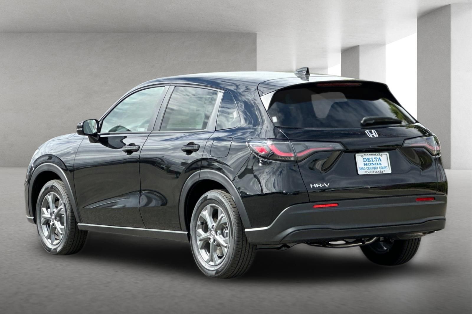 New 2026 Honda HR-V LX image 6