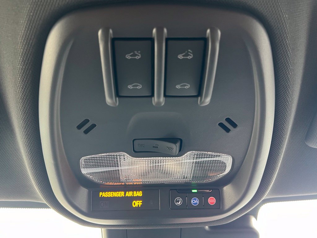 New 2026 Chevrolet Trax RS w/ Sunroof Package FWD image 25
