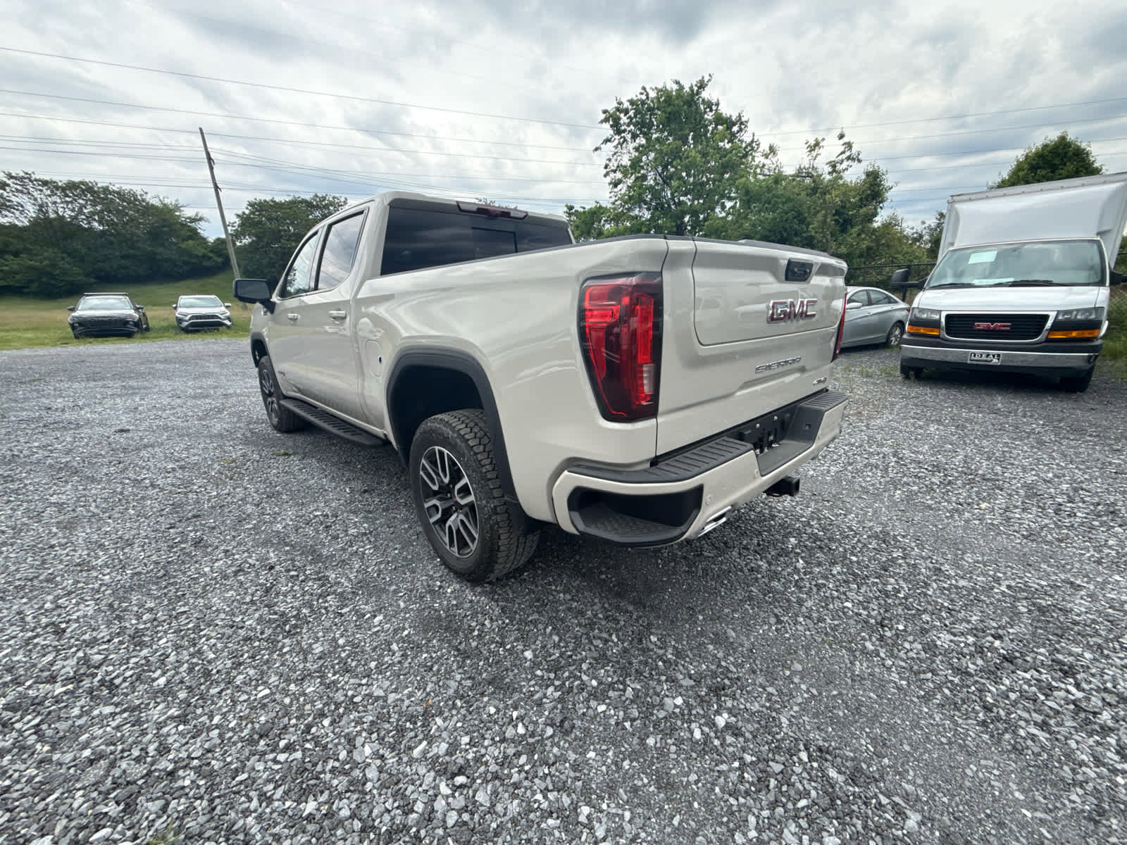 New 2026 GMC Sierra 1500 AT4 w/ AT4 Premium Package AWD/4WD image 8