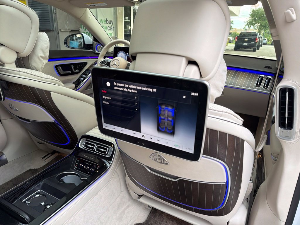 Used 2024 Mercedes-Benz Maybach S 580 4MATIC image 40