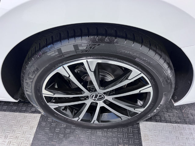 Certified 2024 Volkswagen Jetta Sport FWD image 15