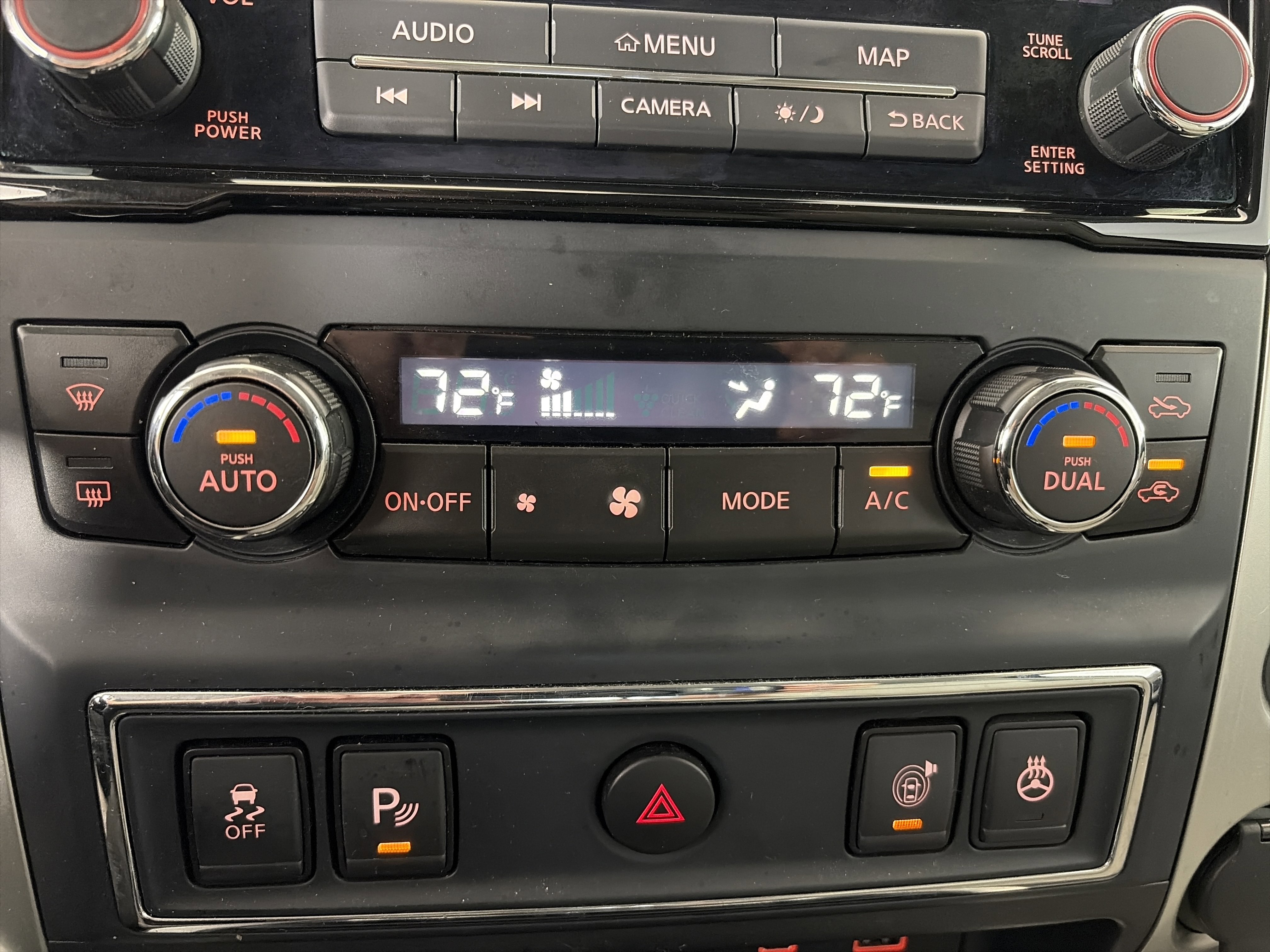 Used 2021 Nissan Titan SL w/ Moonroof Package AWD/4WD image 26