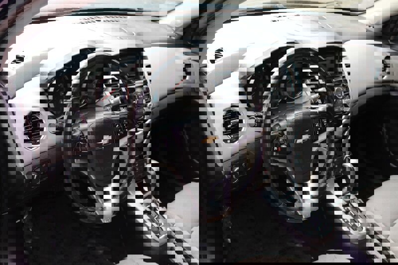 Used 2012 Chevrolet Cruze LT image 9