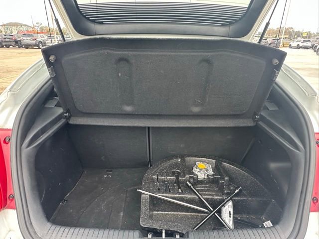 Used 2017 Hyundai Veloster Value Edition image 14