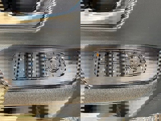 New 2026 Nissan Kicks SV w/ SV Premium Package image 11