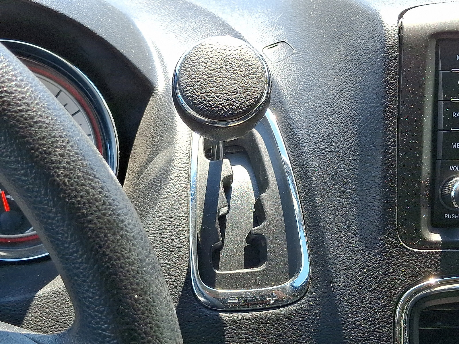 Used 2016 Dodge Grand Caravan SXT image 17