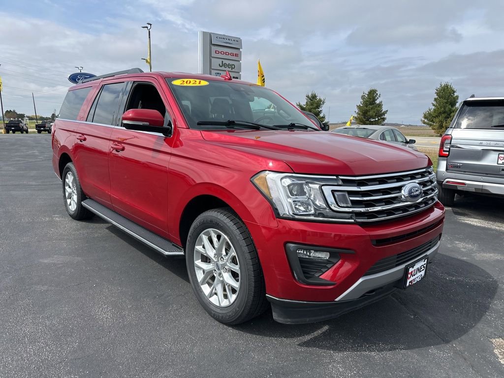 Used 2021 Ford Expedition Max XLT image 2