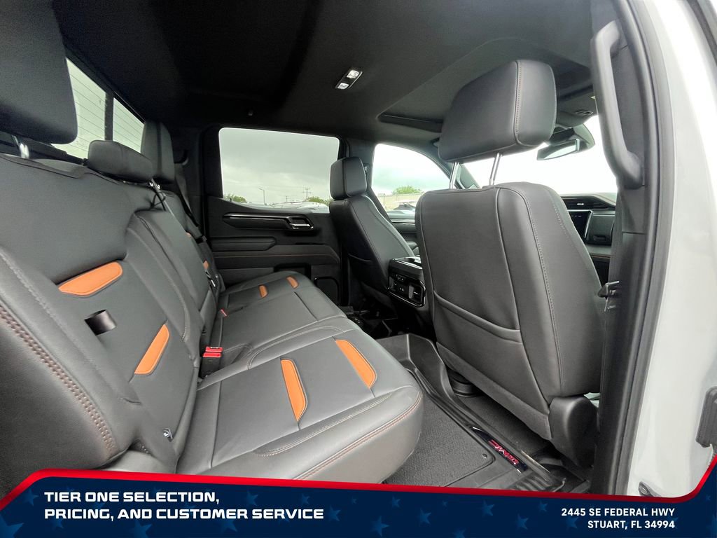 Used 2025 GMC Sierra 1500 AT4 w/ AT4 Premium Package AWD/4WD image 18