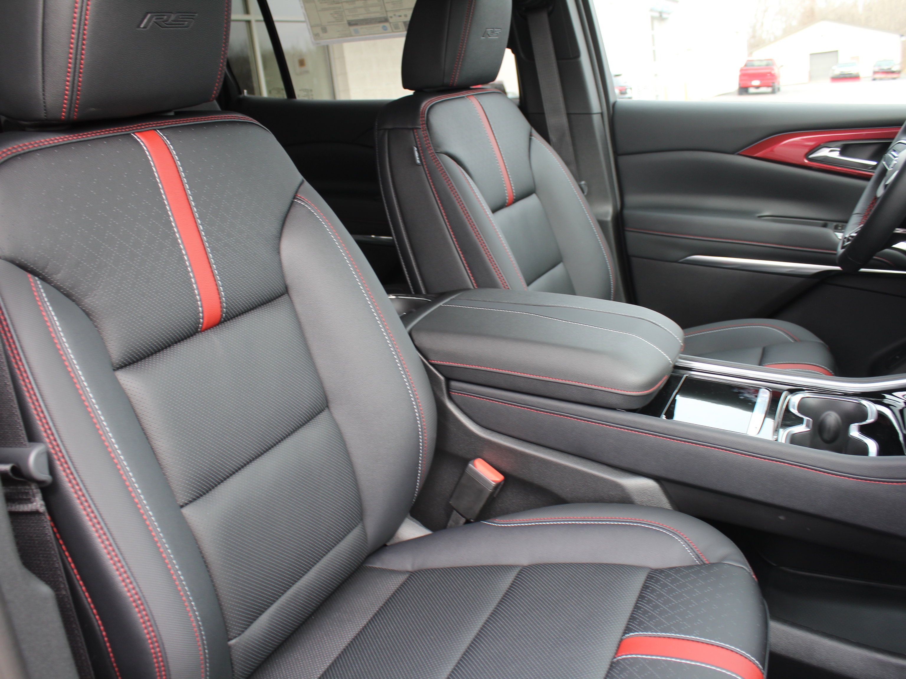 New 2026 Chevrolet Traverse RS image 15