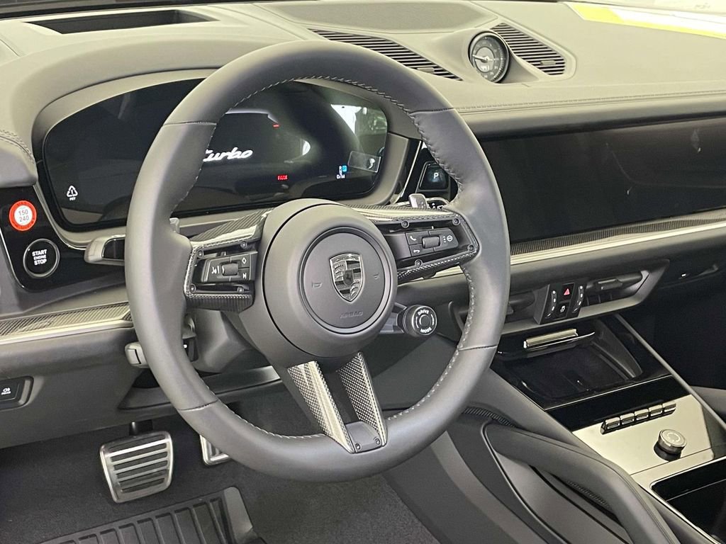 New 2025 Porsche Cayenne Turbo image 4