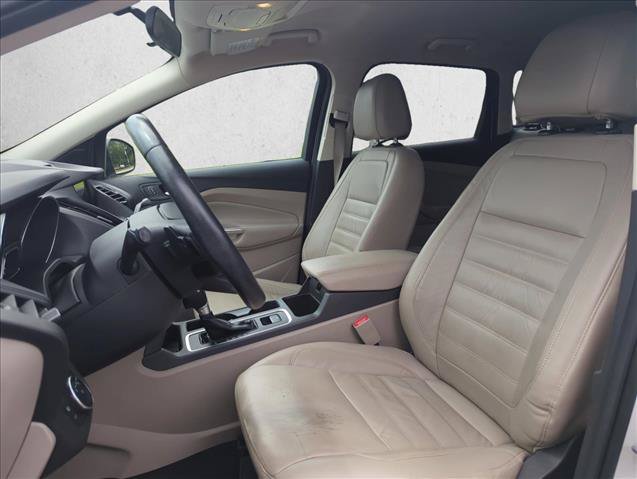Used 2017 Ford Escape SE w/ SE Leather Comfort Package FWD image 21