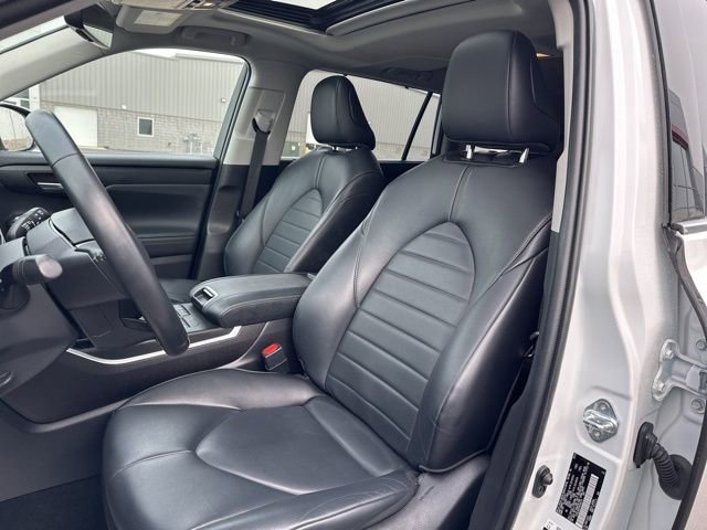 Certified 2022 Toyota Highlander XLE image 29