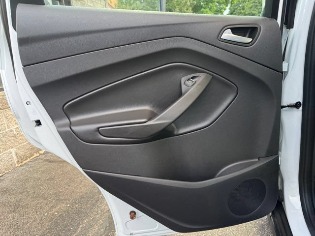 Used 2015 Ford C-MAX SE FWD image 12