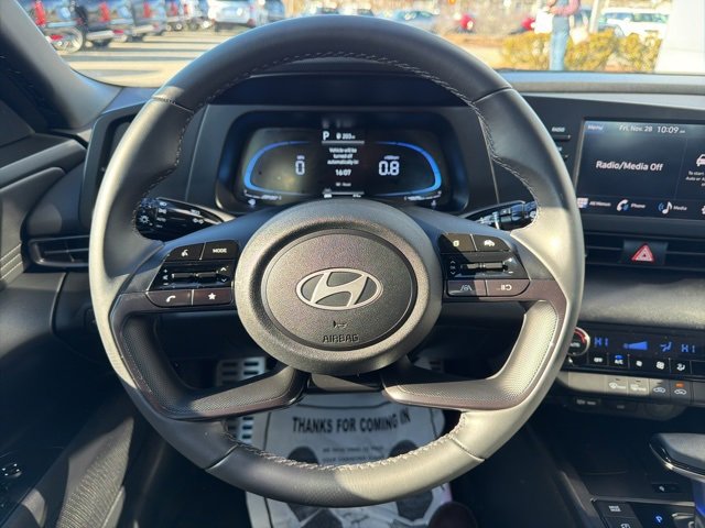 Certified 2025 Hyundai Elantra Sport image 19