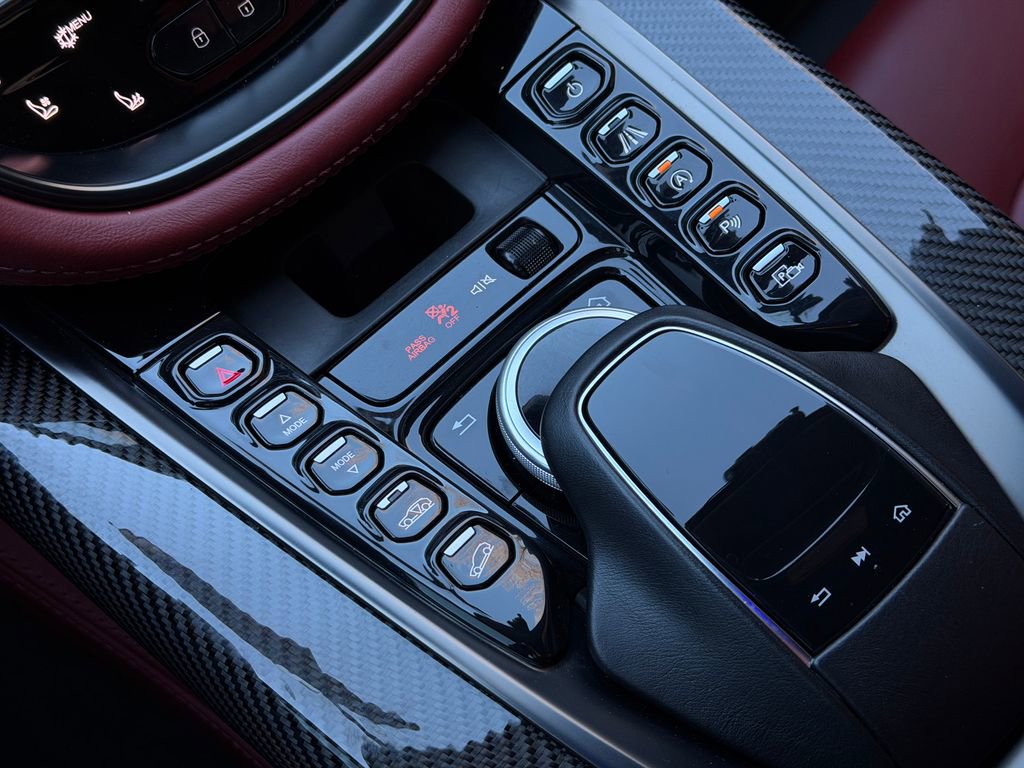 Used 2021 Aston Martin DBX image 34