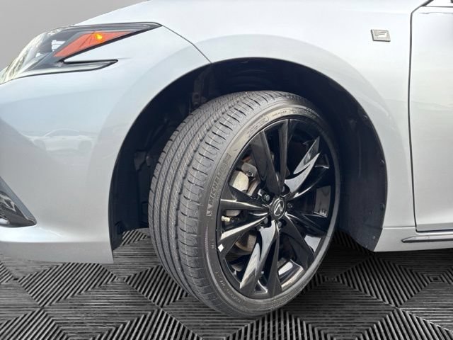 Used 2025 Lexus ES 350 F Sport w/ Accessory Package (Z2) FWD image 29