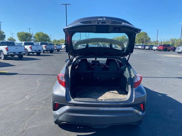 Used 2020 Toyota C-HR LE FWD image 5