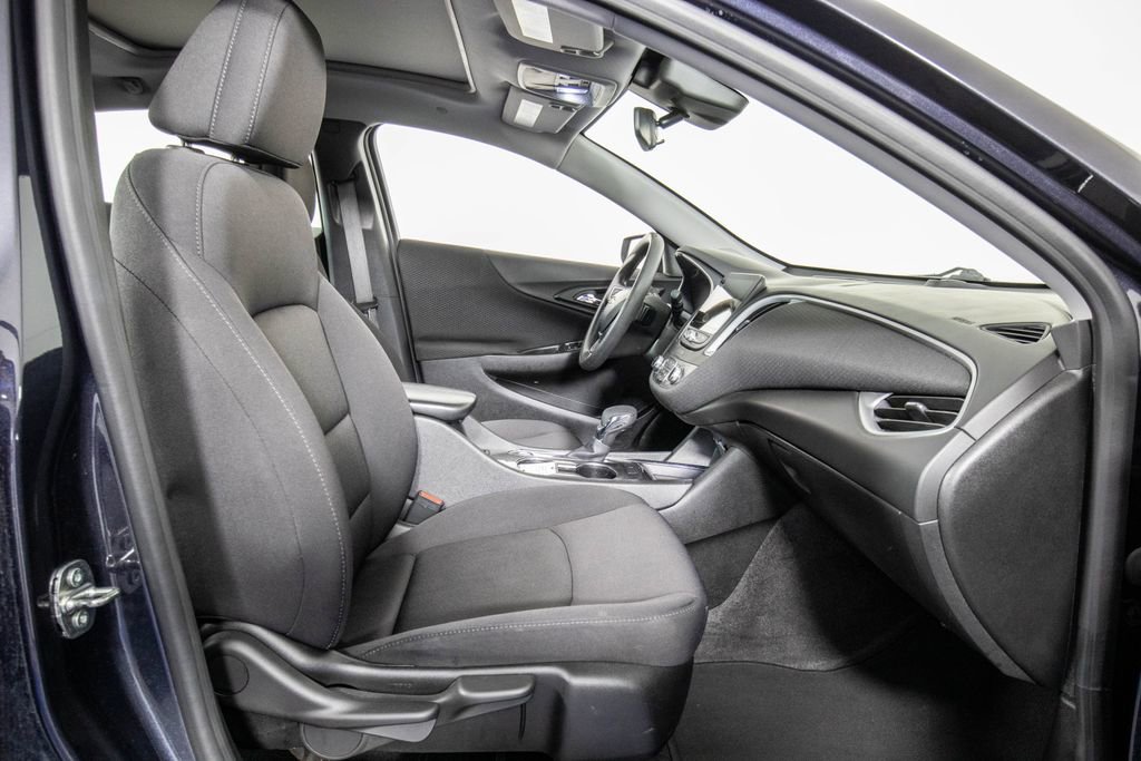 Used 2023 Chevrolet Malibu LT image 10
