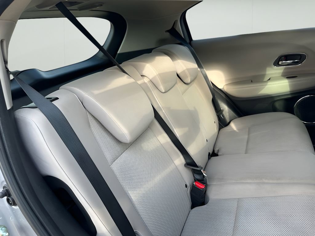Used 2018 Honda HR-V EX image 28