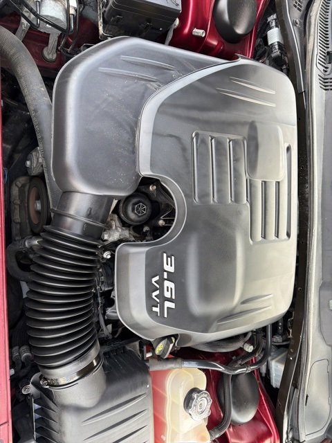 Used 2017 Dodge Challenger SXT image 31