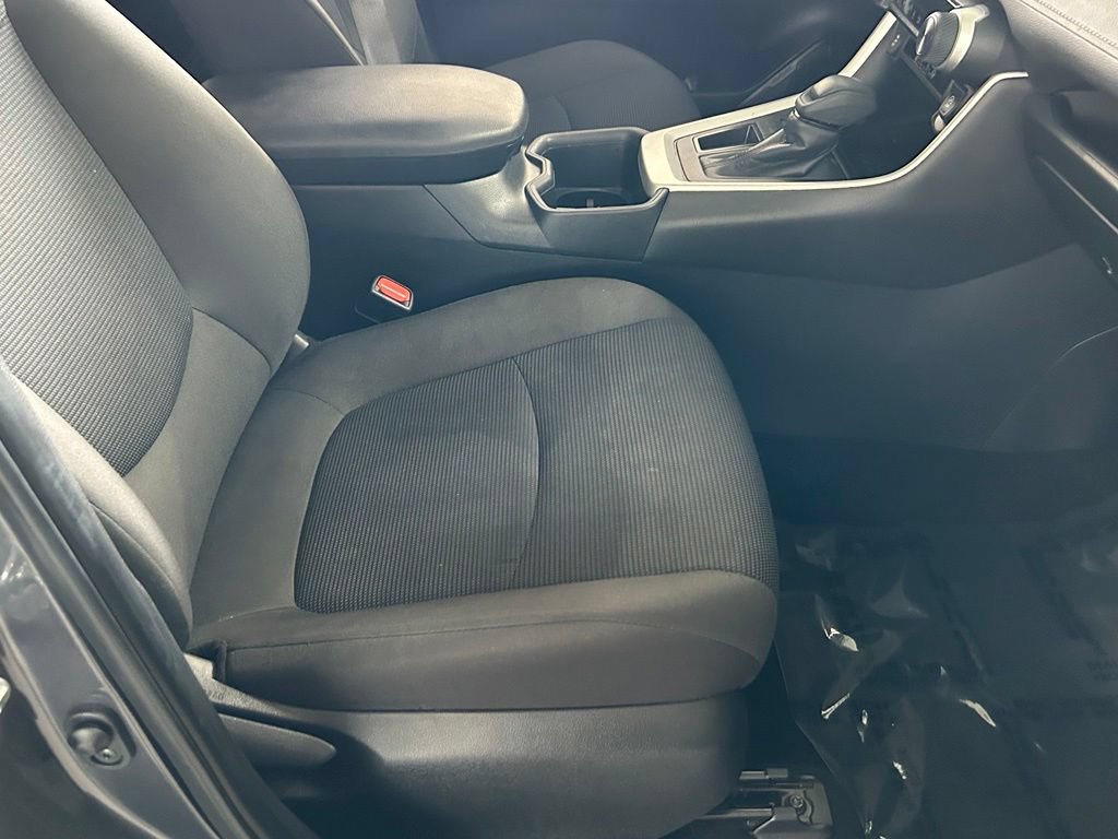 Used 2025 Toyota RAV4 LE FWD image 32