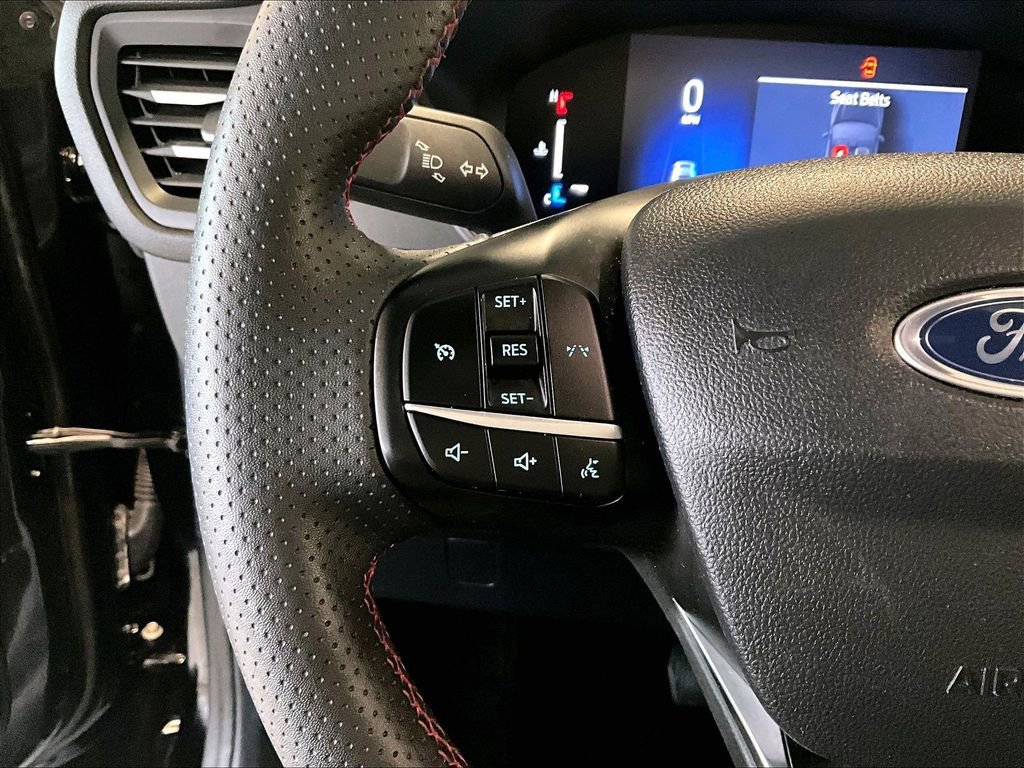Used 2025 Ford Escape ST-Line AWD/4WD image 23