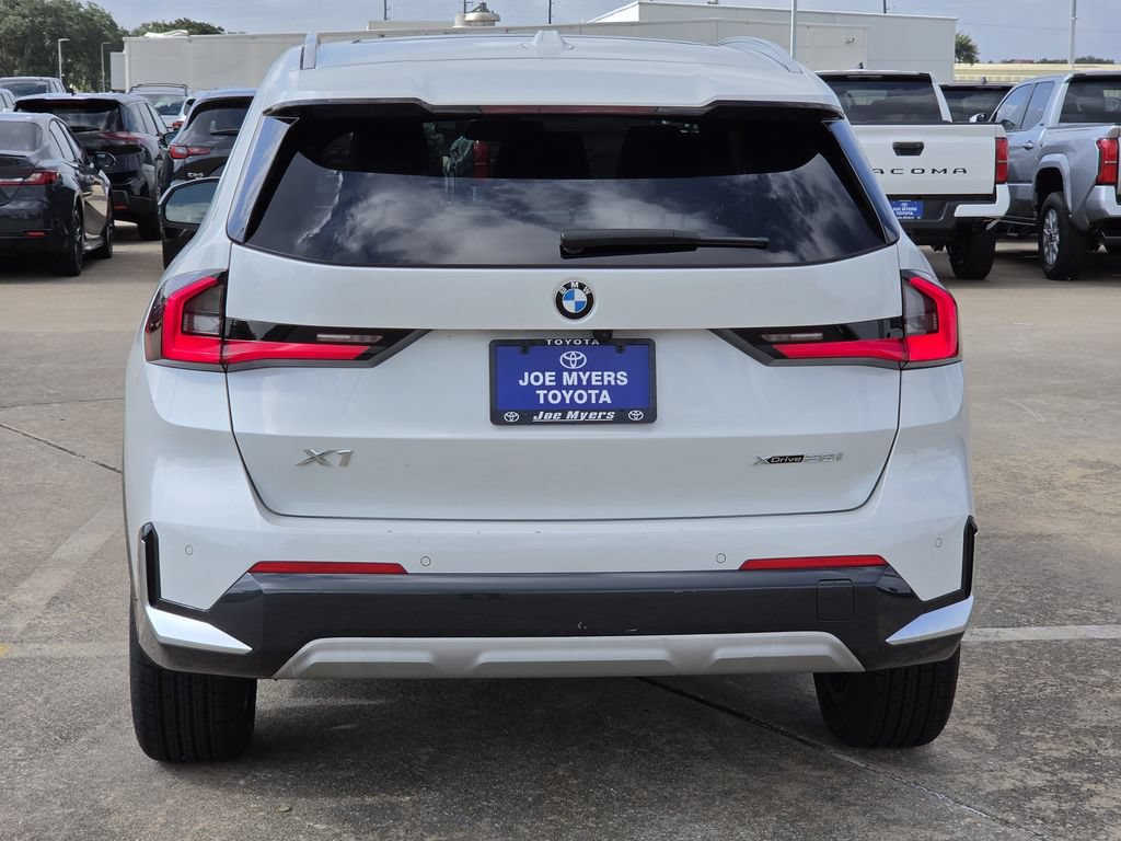 Used 2025 BMW X1 xDrive28i AWD/4WD image 8