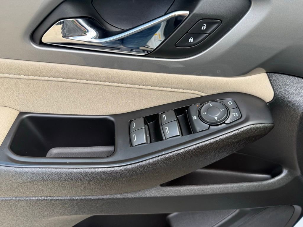 Used 2023 Chevrolet Traverse LS w/ Safety Package image 26